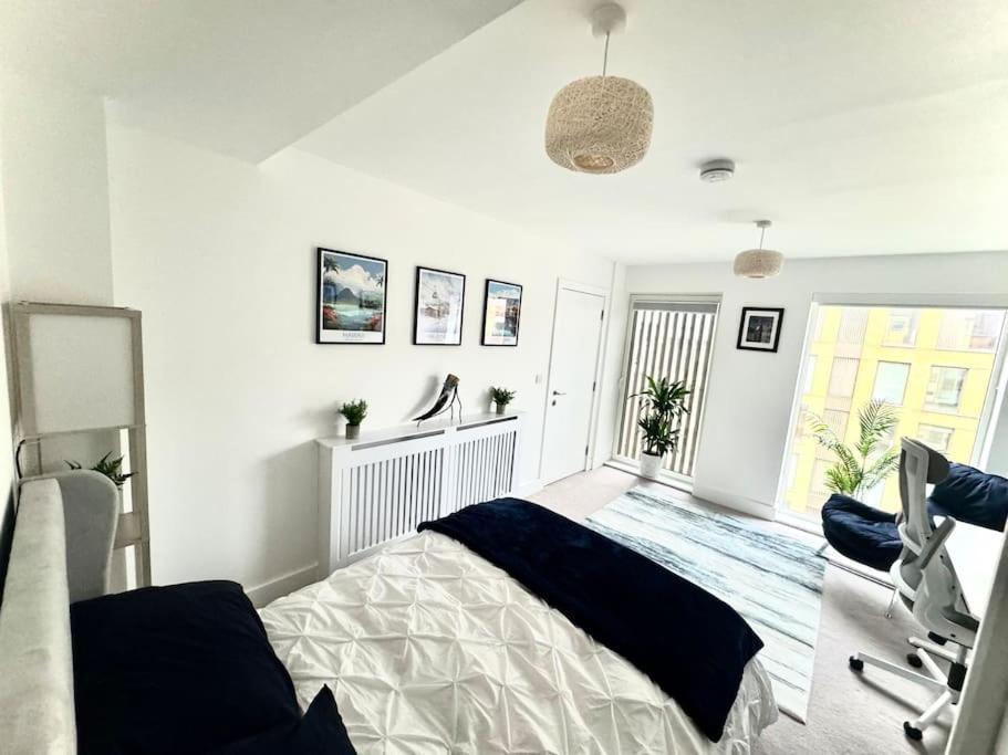 Appartamento High-spec 1x Large Bedroom Londra