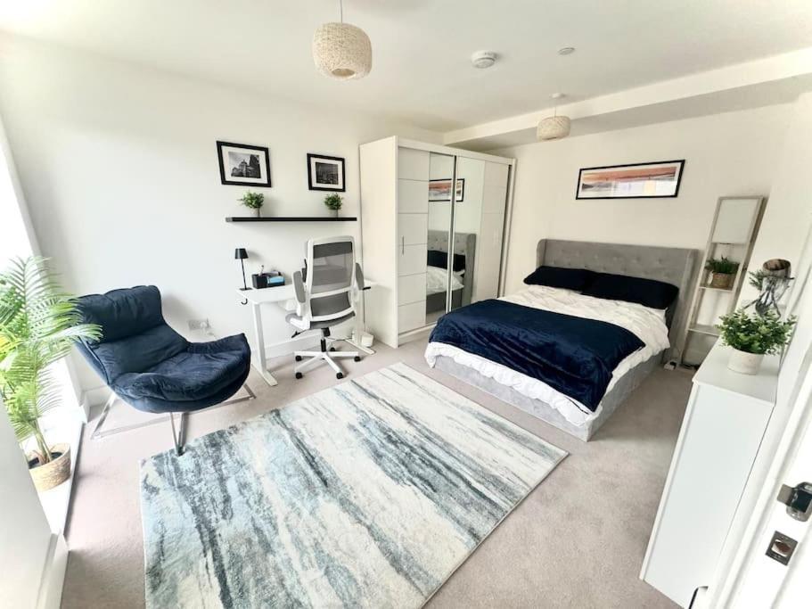High-spec 1x Large Bedroom Apartment